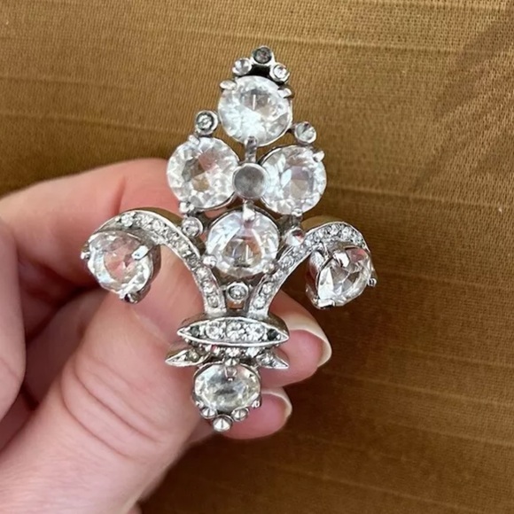 Vintage REJA, Inc. Fleur De Lis Silver Crystal Brooch - Picture 7 of 12